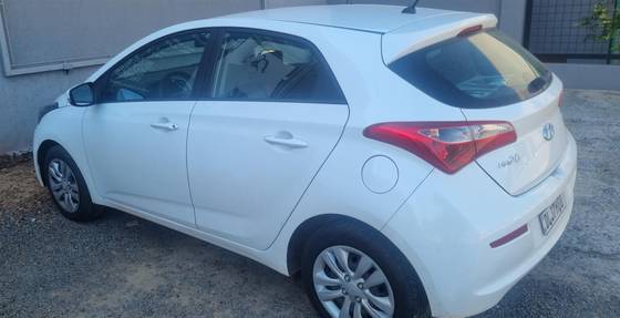 HYUNDAI HB20 1.6 COMFORT PLUS 16V FLEX 4P MANUAL HYUNDAI HB20 1.6 COMFORT PLUS 16V FLEX 4P MANUAL